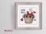 Слухає музику